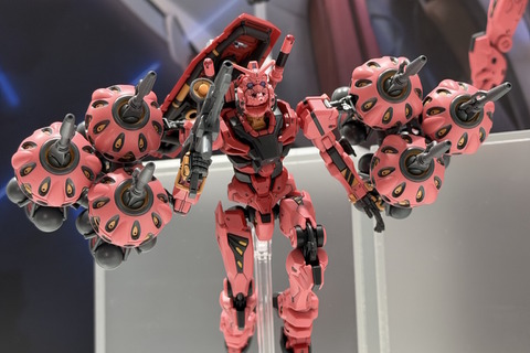 ジークアクスより「HG 赤いガンダム用拡張セット」発表!ビット6基装備をはじめ、キシリアとシャリア・ブル戦の印象的シーンも再現可能 画像