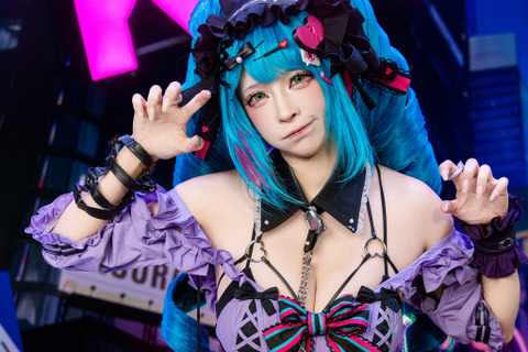 【コスプレ】網ニーハイがなんともセクシー！『カレイドライダー』しなやかな曲線とバイクのギャップで魅了する中華美女レイヤー【写真9枚】 画像