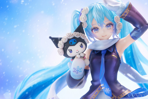「雪ミク」×「クロミ」フィギュアが幻想的！ツインテールにはクリアパーツ、衣装はパール塗装により美しく変化 画像