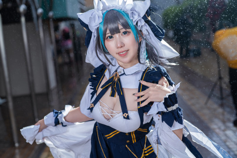 【コスプレ】ミニスカ×猫耳メイド風な衣装が可愛すぎ！『アズレン』チェシャーがちょっぴり大胆に見せた美脚にドキッ【写真8枚】 画像