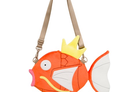 2026年の「ピカピカボックス」は“オス、メス、金”の「コイキング」ショルダーバッグ！11月27日16時59分まで抽選予約受付中 画像