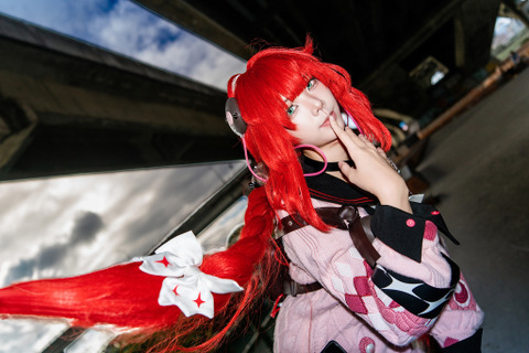 【特集】超広角で見るコスプレの世界がインパクト抜群！バストアップだけじゃない、躍動感と世界観を伝える手法を作例ありで紹介【写真13枚】 画像
