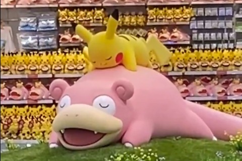 「今、動いた！？！」 ピカチュウとヤドンが“呼吸する”リアル展示に驚きの声　円谷プロ関係者が手がけた技術に「かがくのちからってすげー！」 画像