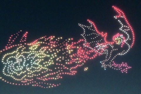 夜空にリオレウス出現！ 期間限定『モンハンワイルズ』ドローンショー「MONSTER HUNTER WILDS NIGHT CANVAS supported by Lenovo」レポート 画像