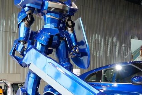 【夏休み】『超速変形ジャイロゼッター』横浜・日産本社に「GT-R ロボ」展示 画像