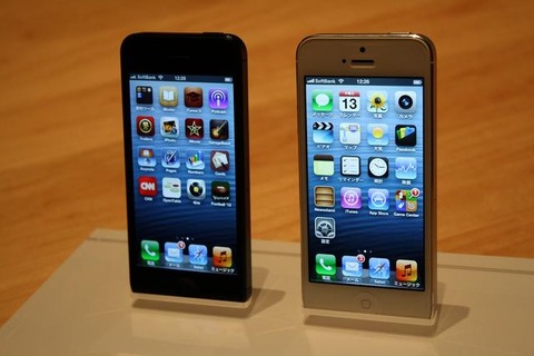 iPhone 5にさわった！画面は大きくそして軽く・・・新iPod nano・touchにも 画像