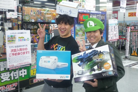 【Wii U発売】秋葉原でも発売を迎えたWii U！朝早くからゲームファン駆けつける 画像