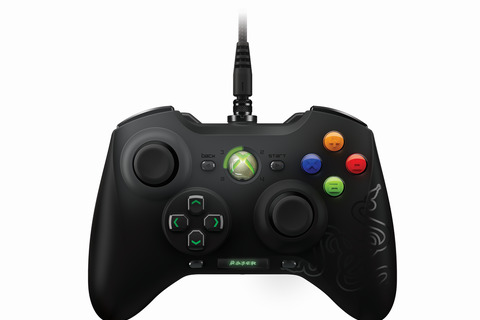 Xbox360ゲーマー注目、OLEDスクリーンを搭載したエリートゲーミングコントローラー「Sabertooth Elite」 画像