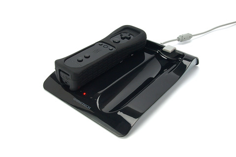 ゲームテック、Wii U用Wiiリモコン非接触充電ボードセットと専用電池パックを発売 画像
