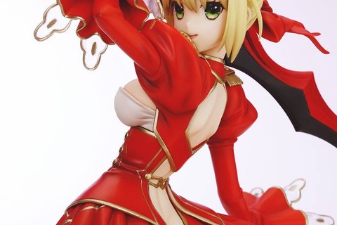 赤い衣装を纏った「セイバー・エクストラ」が、松本江永氏原型のPVCフィギュアで登場 画像