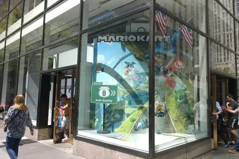 北米でも発売間近！ニューヨークの「Nintendo World Store」が『マリオカート8』の装いに 画像