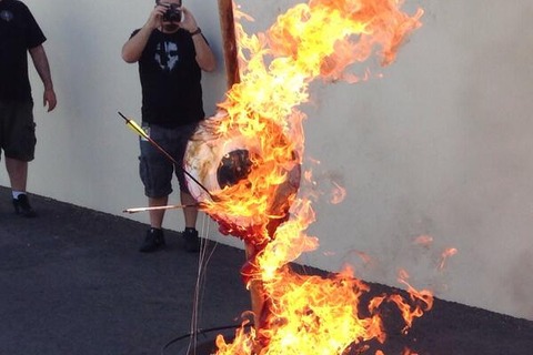『トニホ』で知られるNeversoftが閉鎖へ、ロゴを焼却処分して最後のお別れ 画像