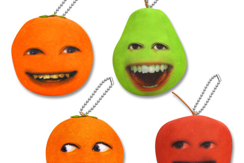 「うざいオレンジ」の仲間達がマスコットになってクレーンゲームに登場 画像
