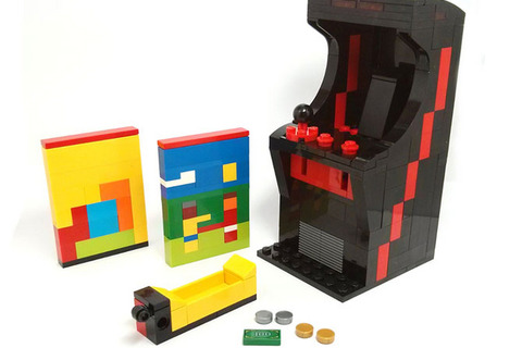 LEGOでアーケードゲーム筐体を再現 画像