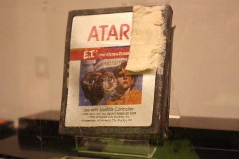 最悪の失敗作『E.T.』めぐる「ATARI GAME OVER」特別上映会レポ―実機解説プレイも! 画像