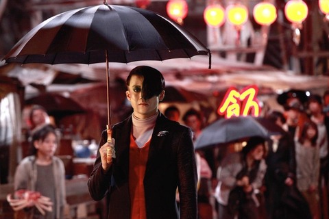 実写版「テラフォーマーズ」小栗旬演じる“本多晃博士”のメイキングカット公開 画像