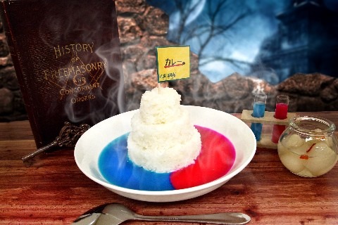 まさに「魔法をかけた」ようなビジュアル! “ブルーとピンクのカレー”をヴィレヴァンが販売 画像