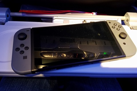 アメリカに行く飛行機内でも快適に「Nintendo Switch」は遊べるのか？元編集長が試してみた 画像