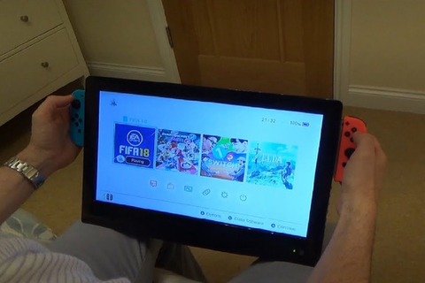 海外ゲーマーがニンテンドースイッチを大画面化！ 携帯モードでも迫力のプレイが可能に 画像