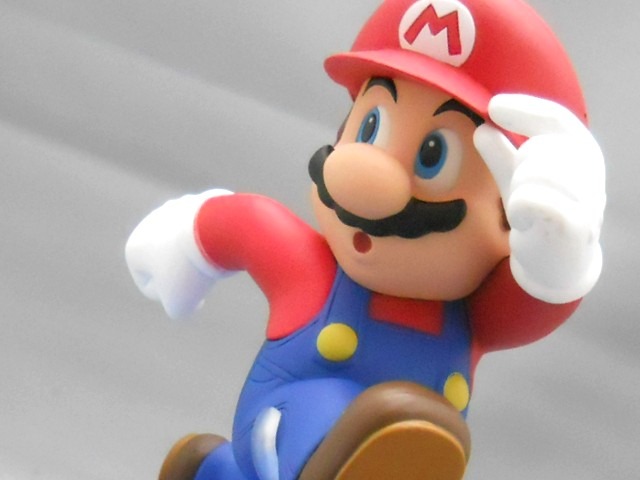 【Hato】マリオ フィギュア 帽子を投げるポーズ 320066.jpg