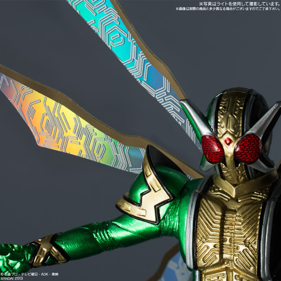 劇場版「仮面ライダーW」から「W CJGX」と「エターナル」の2体