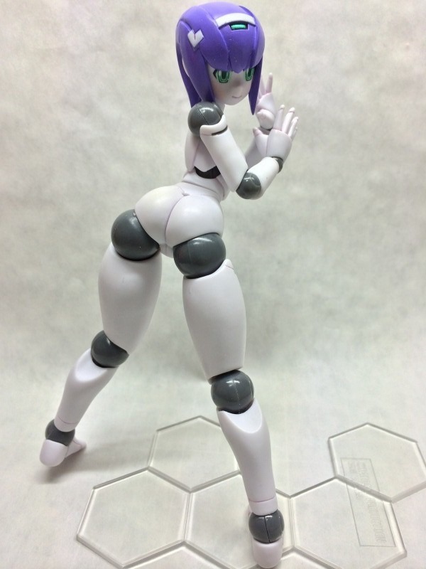 日々気まぐレポ】第92回 ロボット新人類「ポリニアン」初の塗装