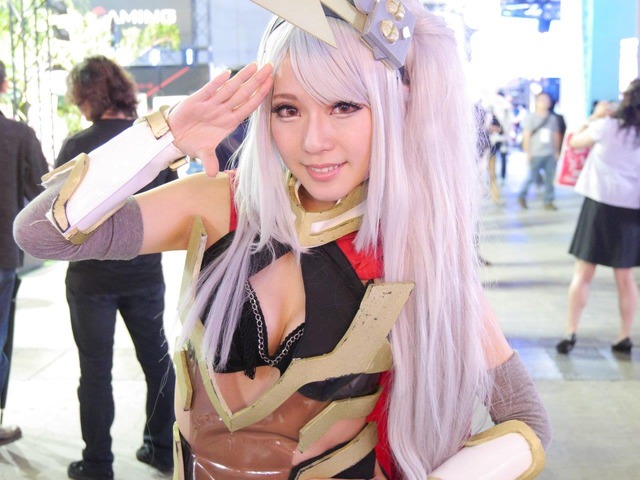 【TGS2016】会場を飾る美人コンパニオンさんを紹介！2日目