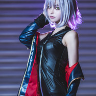 ジャンヌ・ダルク〔オルタ〕（邪竜の魔女ver新宿1999）／画像提供：穂波あみ