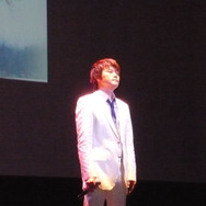 「最初から今まで」「My Memory」を歌いあげ、会場を魅了したRyu氏。「DSのゲームで韓国語に慣れてほしい」と語る