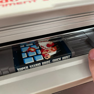 国内ではほとんど情報が無い海外版ファミコン「NES」の不思議な世界─ソフトの入れ方すら異なる“別物”っぷり!生粋のマニアがその魅力を語る