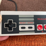 国内ではほとんど情報が無い海外版ファミコン「NES」の不思議な世界─ソフトの入れ方すら異なる“別物”っぷり!生粋のマニアがその魅力を語る