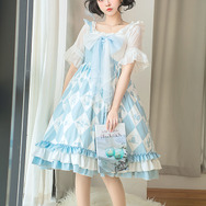 日夜ゲームで戦う可憐な中国ロリータモデル・園kamiを直撃！『王者栄耀』でどこまで強くなれる？【写真21枚】