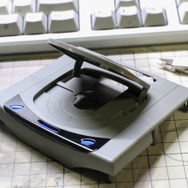 バンダイ2/5「セガサターン」プラモレビュー……90年代ゲームハードが模型として蘇る【ゲーム系プラモって実際どう？】