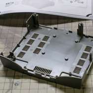 バンダイ2/5「セガサターン」プラモレビュー……90年代ゲームハードが模型として蘇る【ゲーム系プラモって実際どう？】