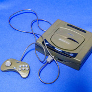 バンダイ2/5「セガサターン」プラモレビュー……90年代ゲームハードが模型として蘇る【ゲーム系プラモって実際どう？】