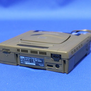 バンダイ2/5「セガサターン」プラモレビュー……90年代ゲームハードが模型として蘇る【ゲーム系プラモって実際どう？】