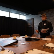 友だちと一緒にオンラインで楽しめる新たなエンターテインメント─マダミス「左利き連盟」、ホラー「イキサキ探し」の仕掛け人に話を訊いた