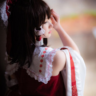 吉乃かこ@KKyoshino_yuur 博麗霊夢／撮影：Jon@Jon1569