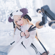 ゆうり@yuuuribbon ナイチンゲール『アークナイツ』／撮影：Tooru（@photooru）