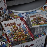 『王様物語』の王様が自らDVDを配布