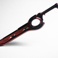 『ゼノブレイド DE』より「神剣モナド」のダイキャスト製メタルチャームが発売中！高級感あふれる化粧箱も付属