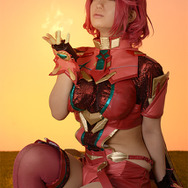 shigu（@cos_shigu_phot）_ホムラ『ゼノブレイド2』／画像提供：shigu