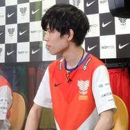 「よしもとゲーミング」の新ユニフォームが決定！ 3選手が集った座談会は、笑いとマジトークが交差─背番号は“別れた彼女の誕生日”!?