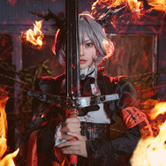 『アークナイツ』タルラ／モデル：KAPI （@KAPI_827MP）、撮影：乃木章（@Osefly）