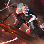 『アークナイツ』タルラ／モデル：KAPI （@KAPI_827MP）、撮影：乃木章（@Osefly）、レタッチ：冥音（@Mingyincoser）