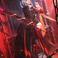 『アークナイツ』タルラ／モデル：KAPI （@KAPI_827MP）、撮影：乃木章（@Osefly）、レタッチ：冥音（@Mingyincoser）