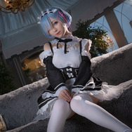 スマホアプリ『Re:ゼロから始める異世界生活 Lost in Memories』配信間近！双子メイド・レムの可憐なコスプレをお届け【写真32枚】