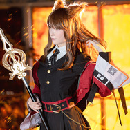 『アークナイツ』スカイフレア／モデル：箱ネコ、撮影：乃木章