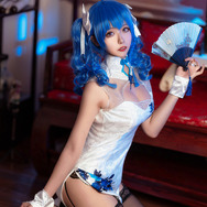 【コスプレ】『ドルフロ』から『アズレン』まで何という透明感!中国人気レイヤーMomoko葵葵の笑顔に蕩けそう【写真30枚】