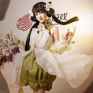 人気の由縁は愛らしさ？97万フォロワーの中国コスプレイヤーがオープンワールドRPG『Revelation Online』のキャラクターで壁ドン！？